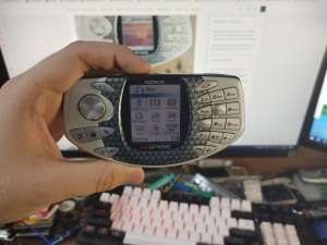 Я купил легендарный игровой смартфон из утиля и отремонтировал его — смотрим на Nokia N-Gage Classic