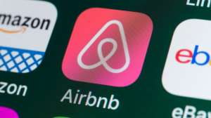 Airbnb запретит требовать от гостей мыть посуду и выносить мусор