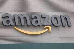 Amazon предлагает молодежи в Великобритании вакансии с зарплатой от £31 000, опыт работы и резюме не требуются