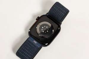 Владельцы смарт-часов Apple Watch Series 10 столкнулись с выходящими из строя динамиками