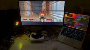 Энтузиаст запустил Doom на переходнике Lightning/HDMI