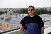«Бизнес-юнит — как семья». Незрячий сотрудник VK водит экскурсии по офису и развивает цифровую доступность